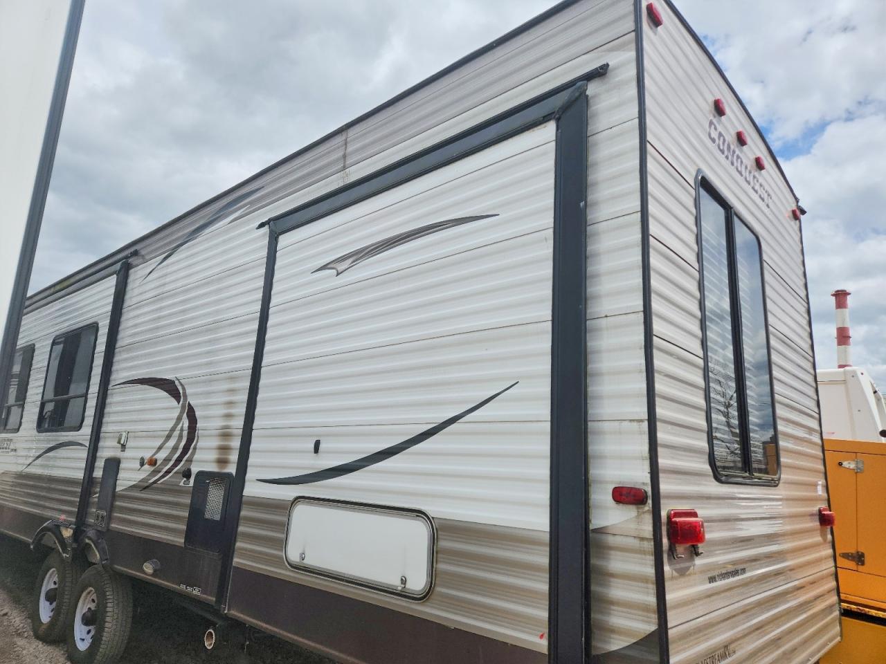 2014 Gulf Stream Conquest Camper