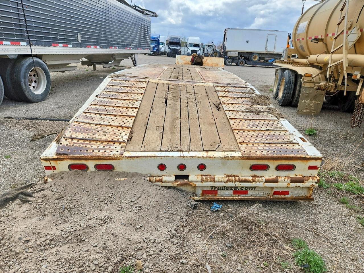 2013 Trail-Eze 2023 Dakota Lowboy Equipment Trailer