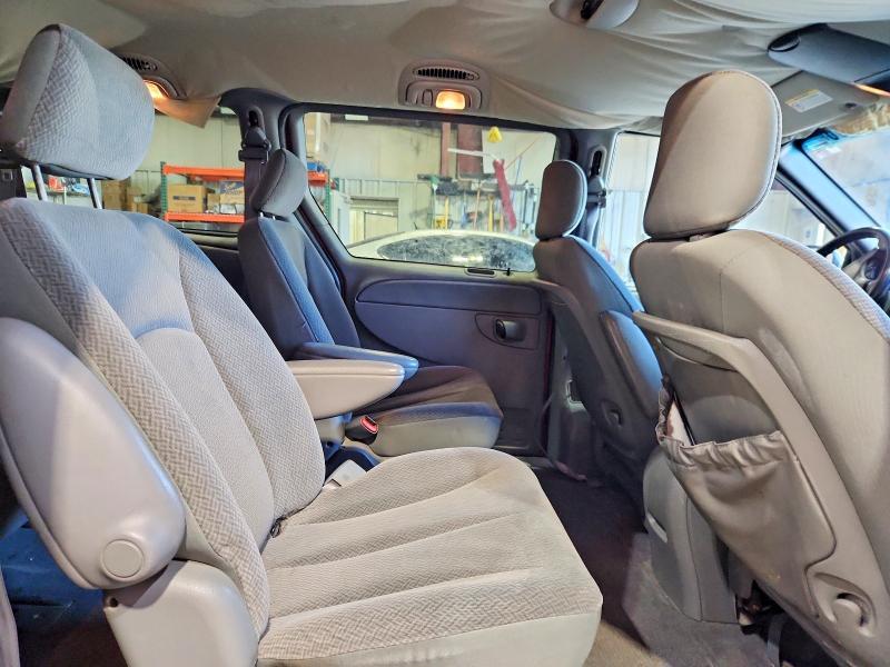 2004 Chrysler Town & Country Touring