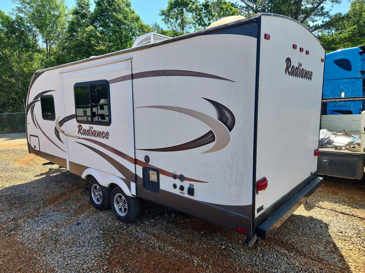 2014 Cruiser Rv Radiance Camper