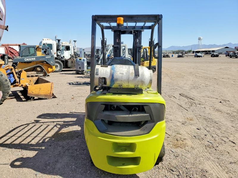 2022 Clark Forklift Gts25