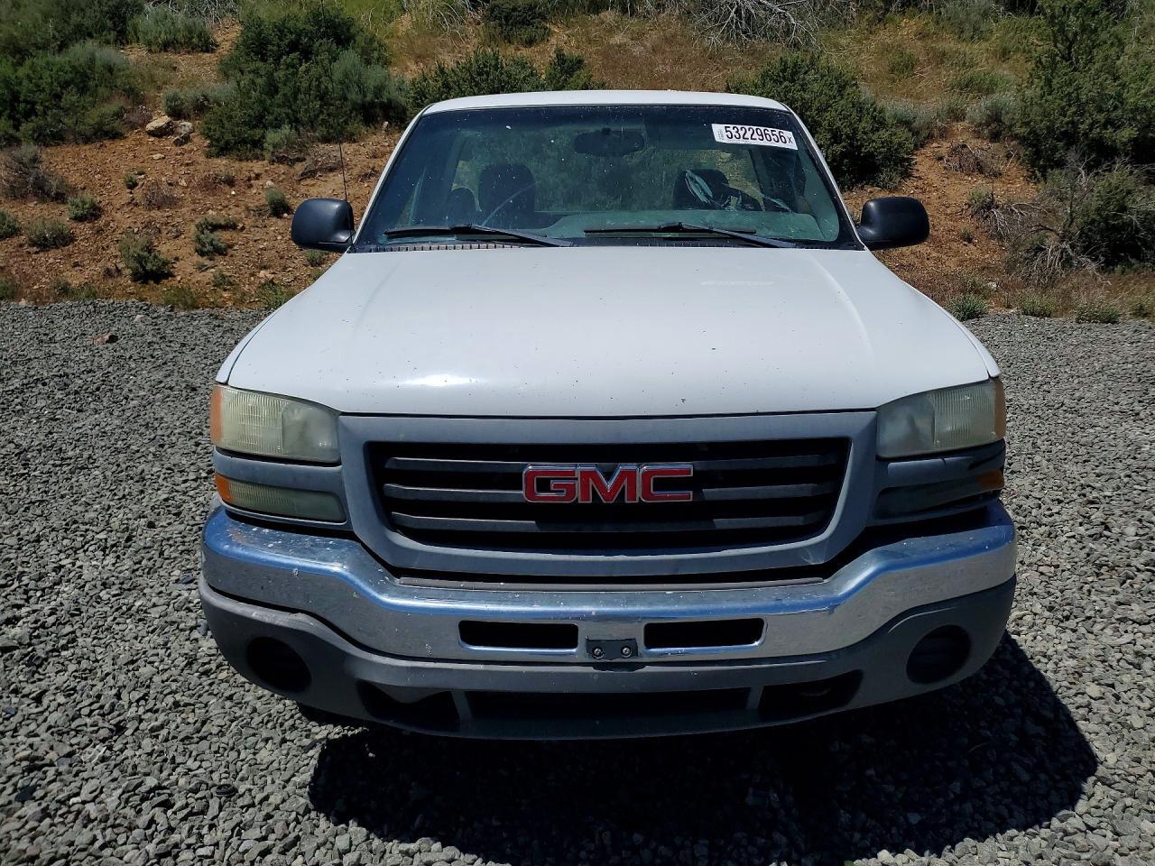 2005 GMC New Sierra C1500
