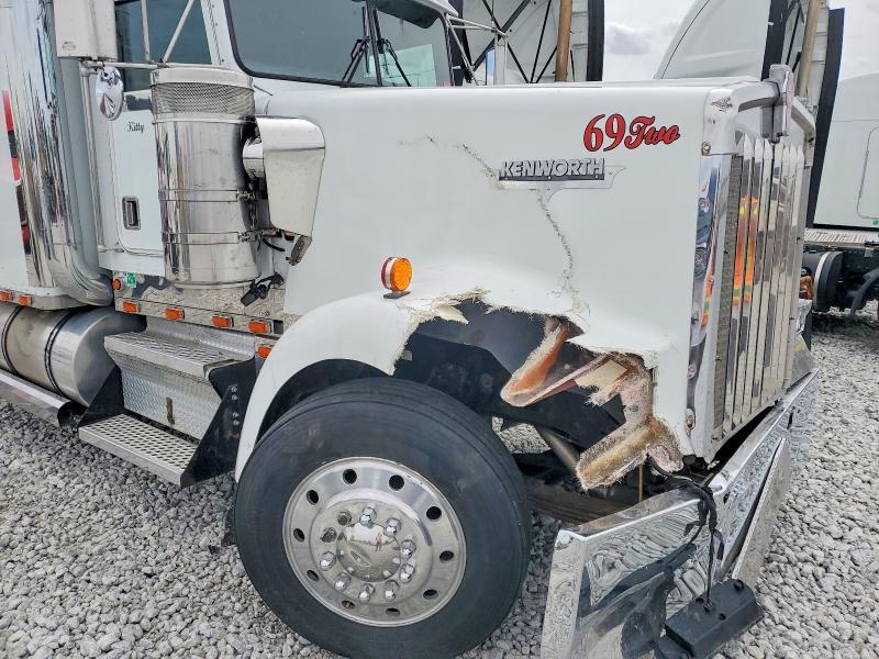 1996 Kenworth W900 Semi Truck