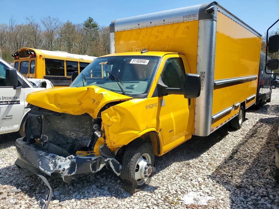 2022 GMC Savana BOX Truck