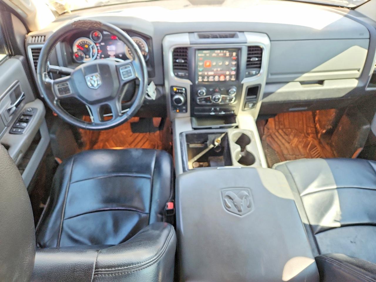 2015 Dodge RAM 1500 SLT