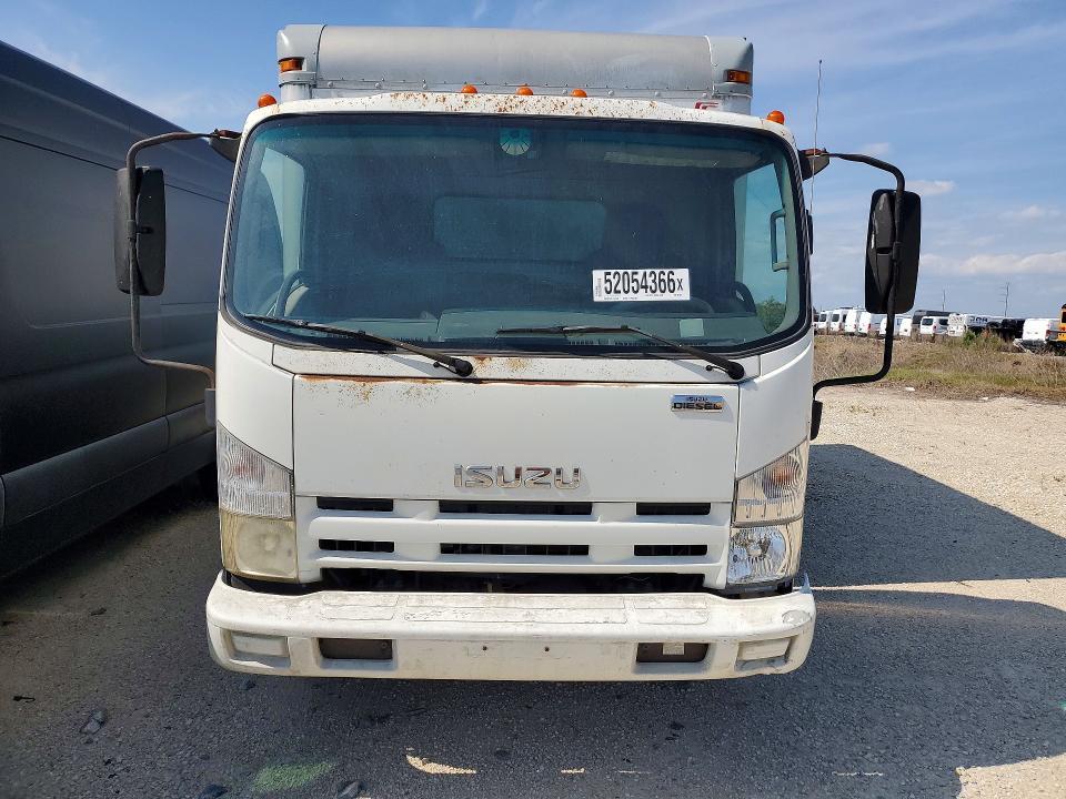2011 Isuzu NPR BOX Truck