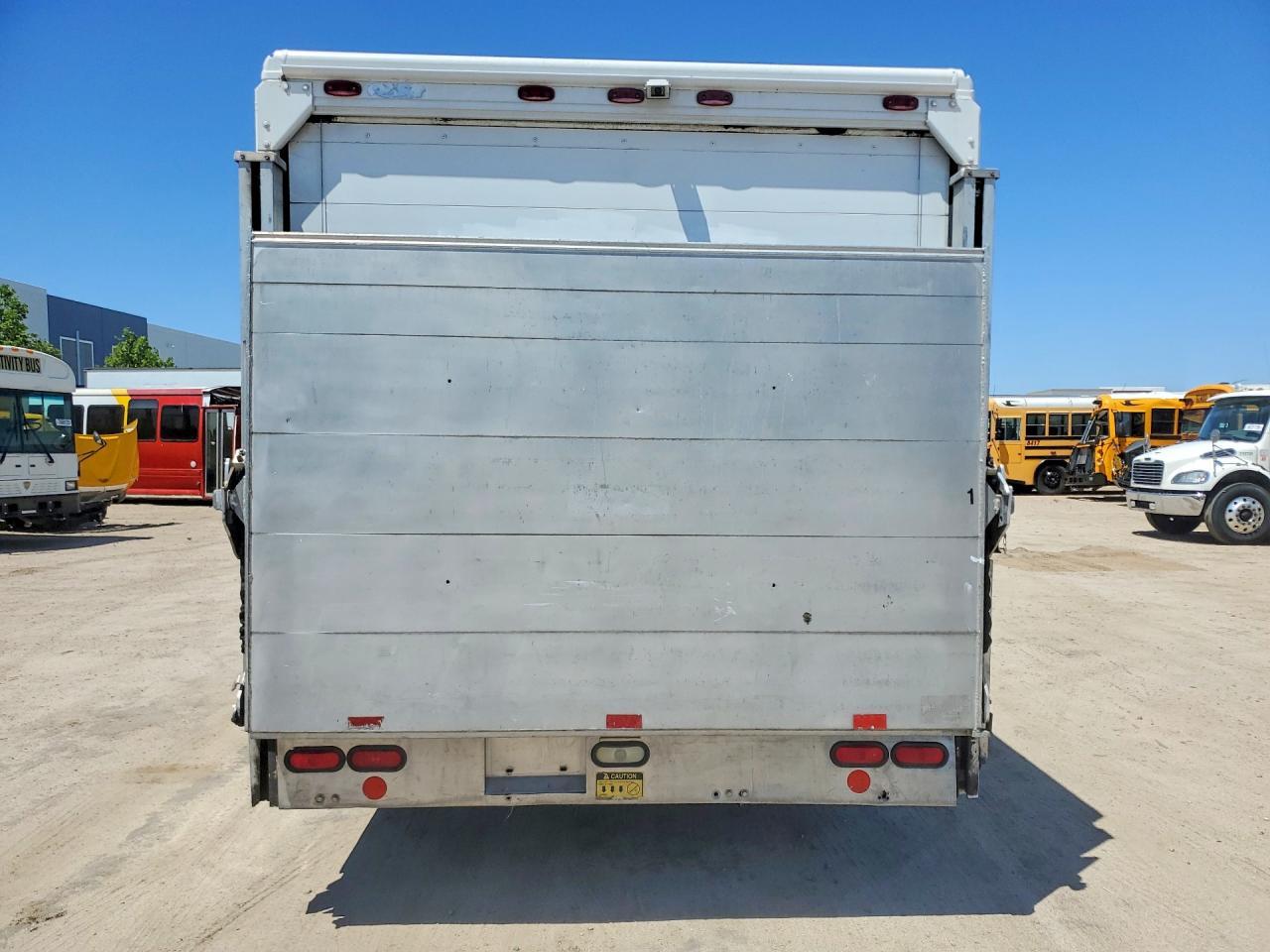 2008 Ford Econoline E450 Super Duty Commercial Stripped Chas