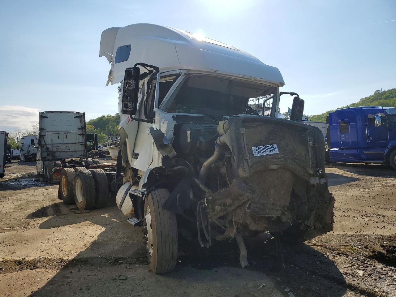 2019 Volv O VNL Semi Truck