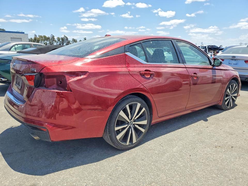 2022 Nissan Altima sr