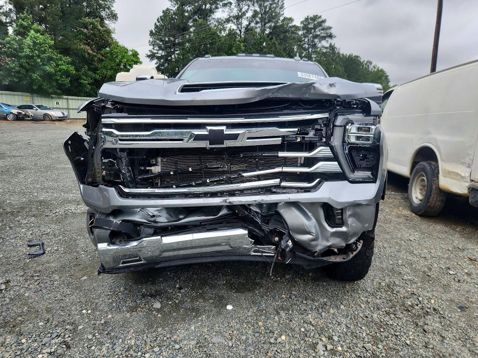 2025 Chevrolet Silverado K3500 High Country