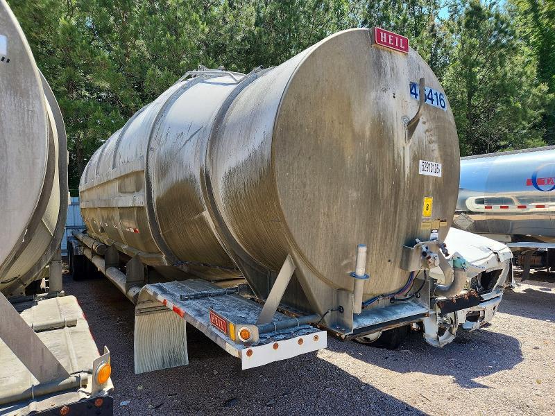 2004 Heil Pneumatic dry Bulk Trailer