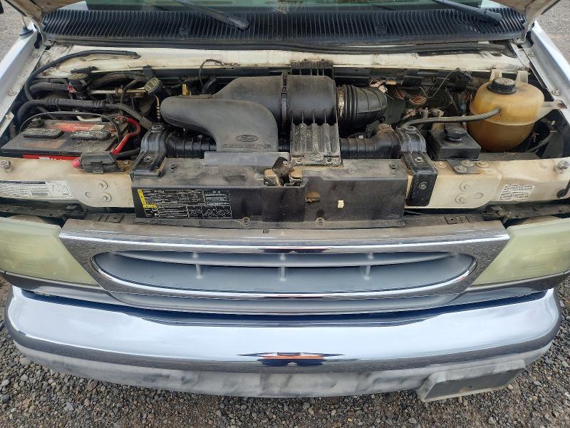 2002 Ford Econoline E450 Super Duty Cutaway Van