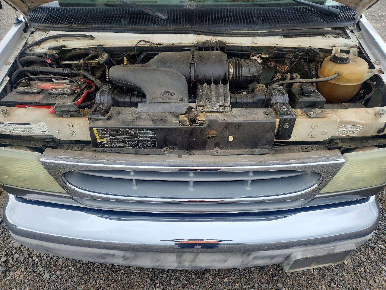 2002 Ford Econoline E450 Super Duty Cutaway Van