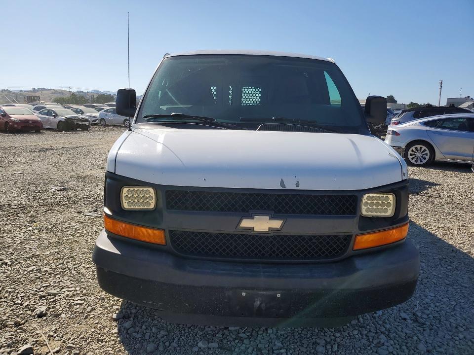 2013 Chev Express G2500
