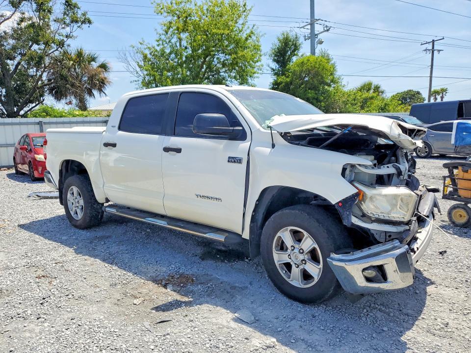 2016 Toyota Tundra SR5