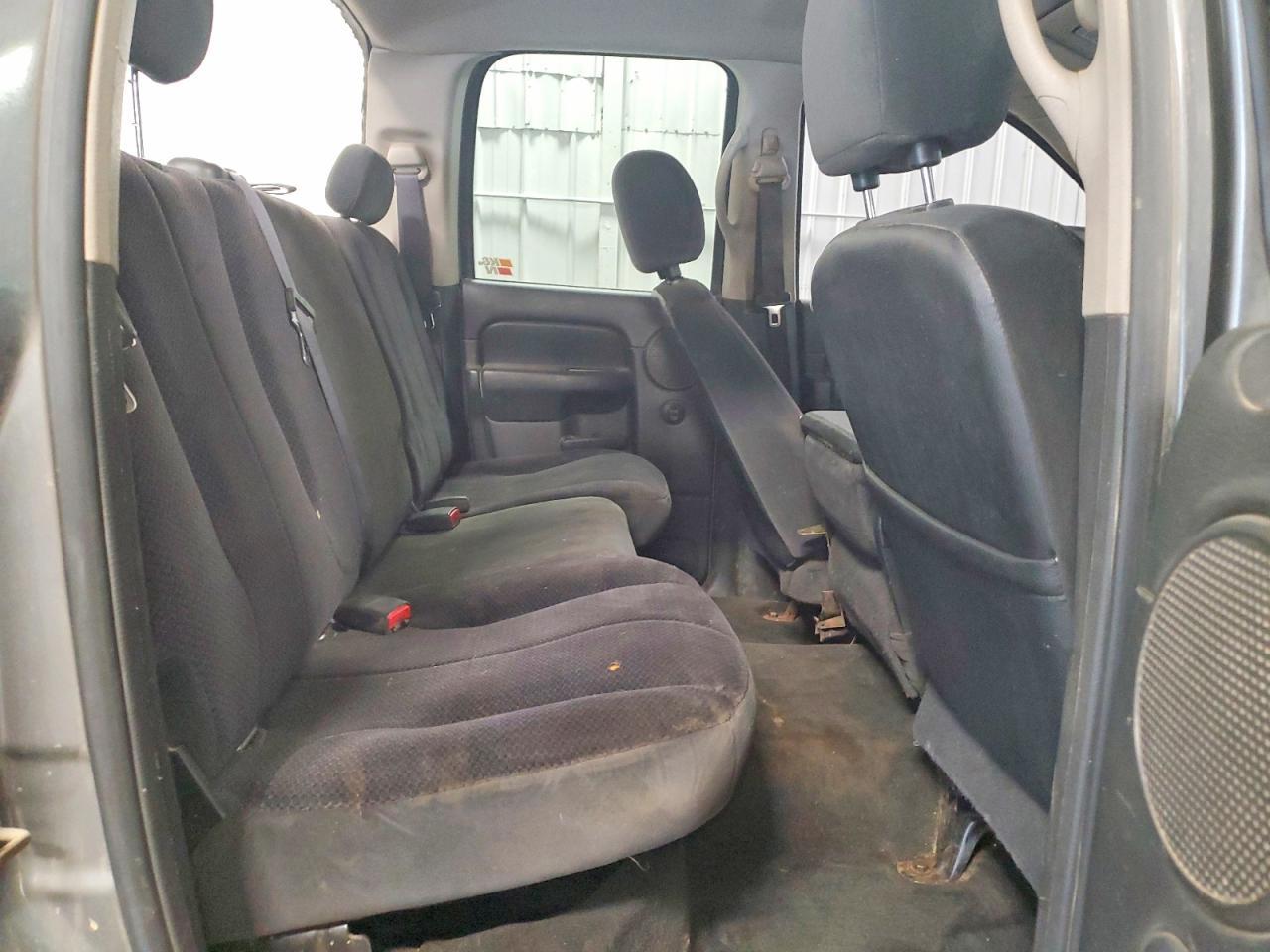 2005 Dodge RAM 2500 ST