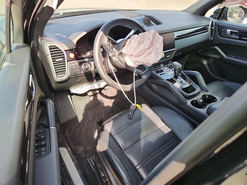 2023 Porsche Cayenne Base
