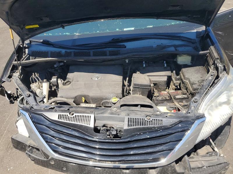 2015 Toyota Sienna le
