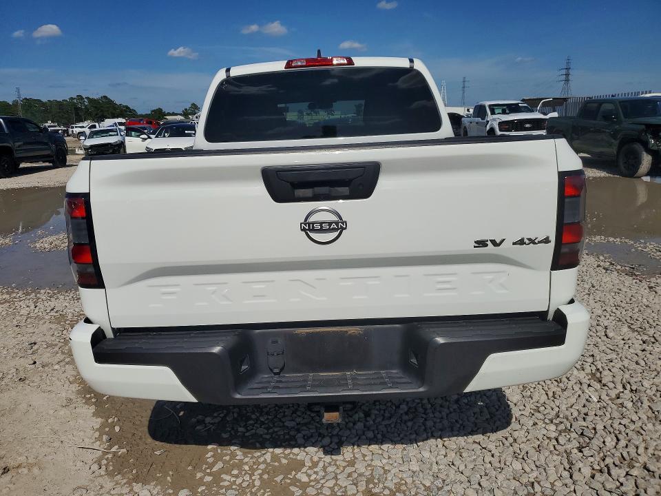 2022 Nissan Frontier sv