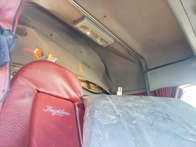 2007 Freigliner Conventional Columbia
