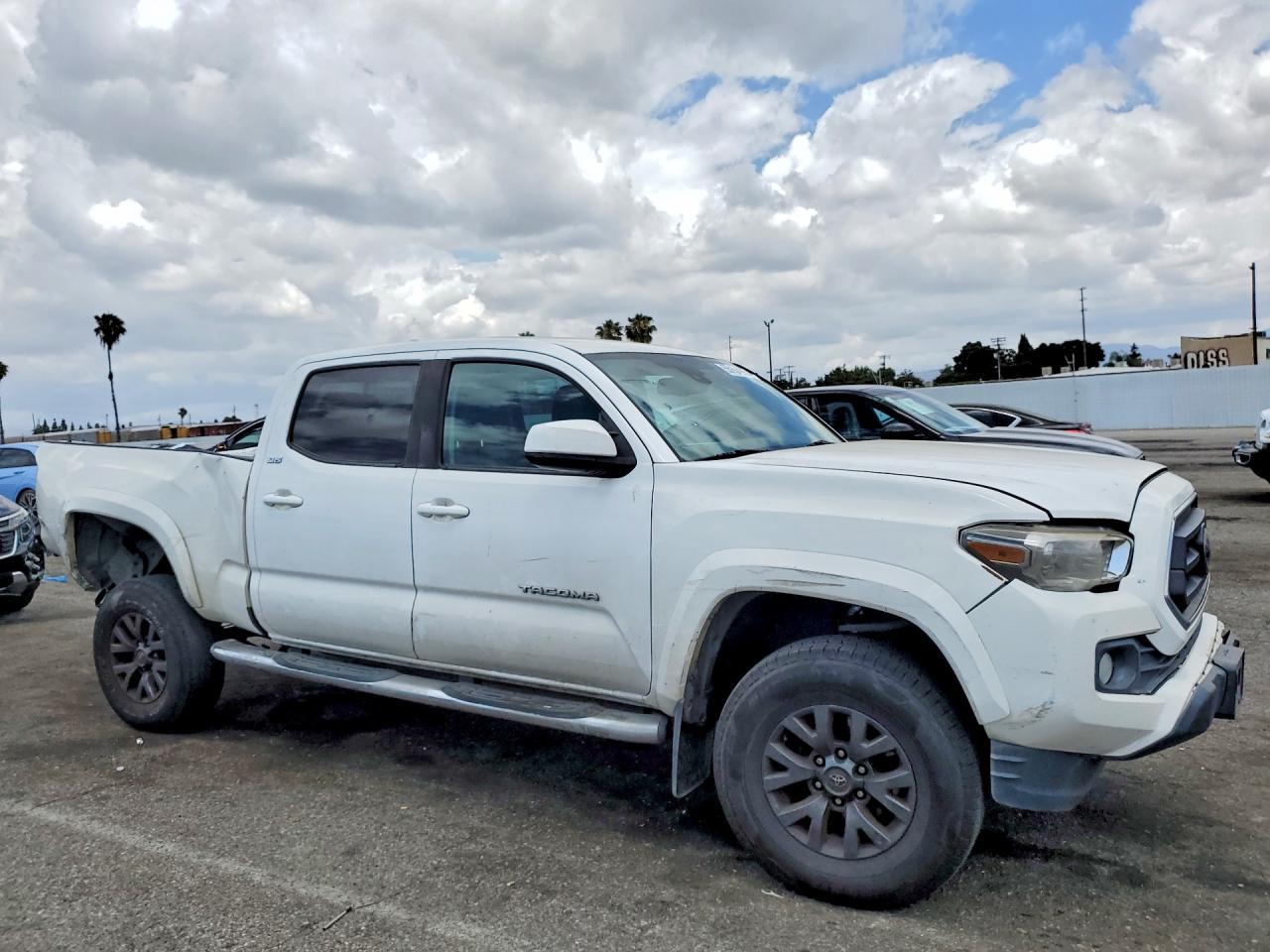 2020 Toyota Tacoma SR5 V6