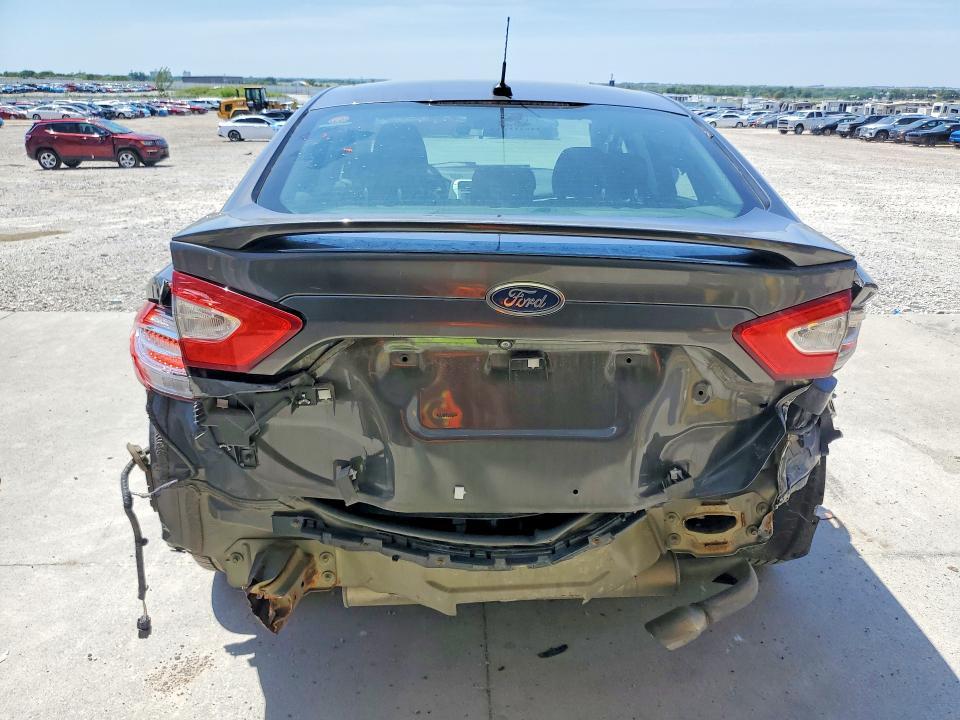 2016 Ford Fusion se