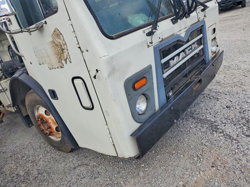 2015 Mack LEU600 Refuse Truck
