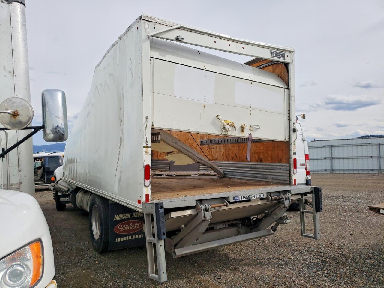 2022 Peterbilt 337 BOX Truck