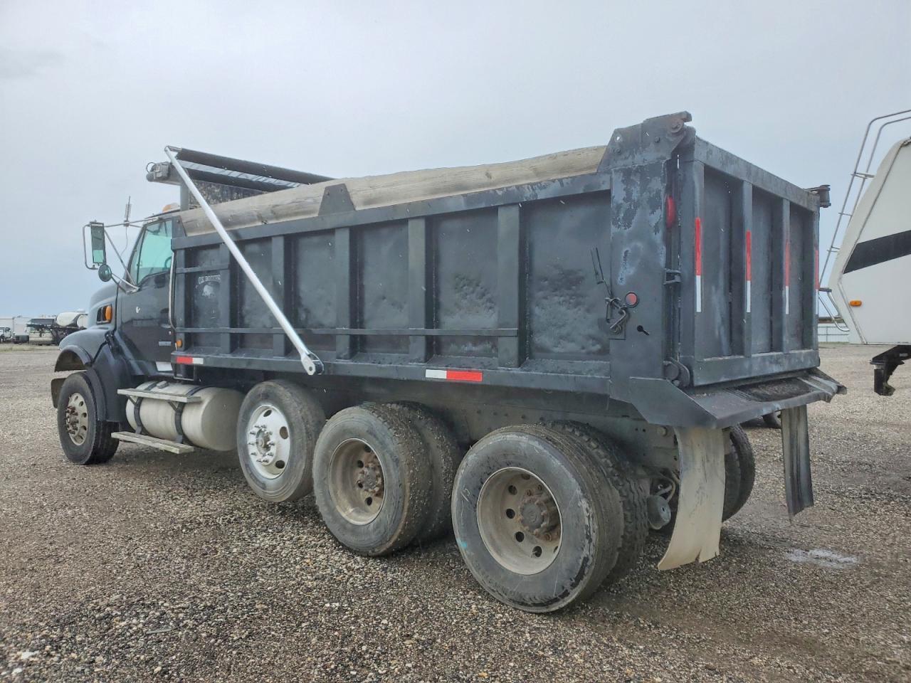 2006 Sterling 2006 Sterling LT8500 Dump Truck