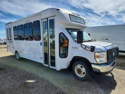 Salvage trucks for sale at Nisku, AB auction: 2016 Ford Econoline E450 Super Duty Cutaway Van