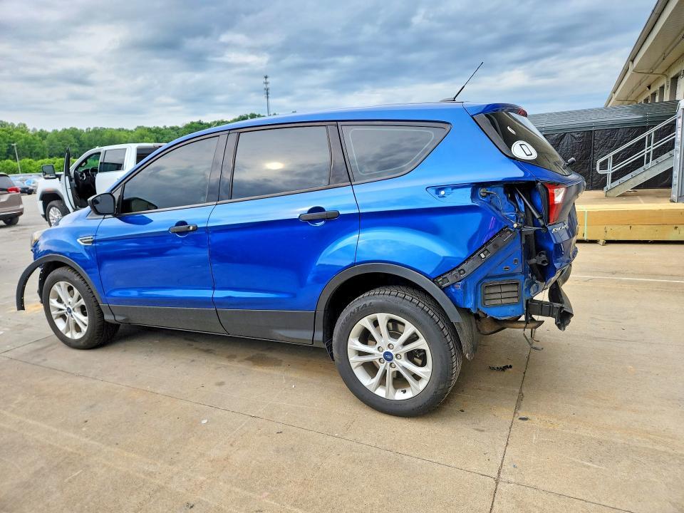 2019 Ford Escape s