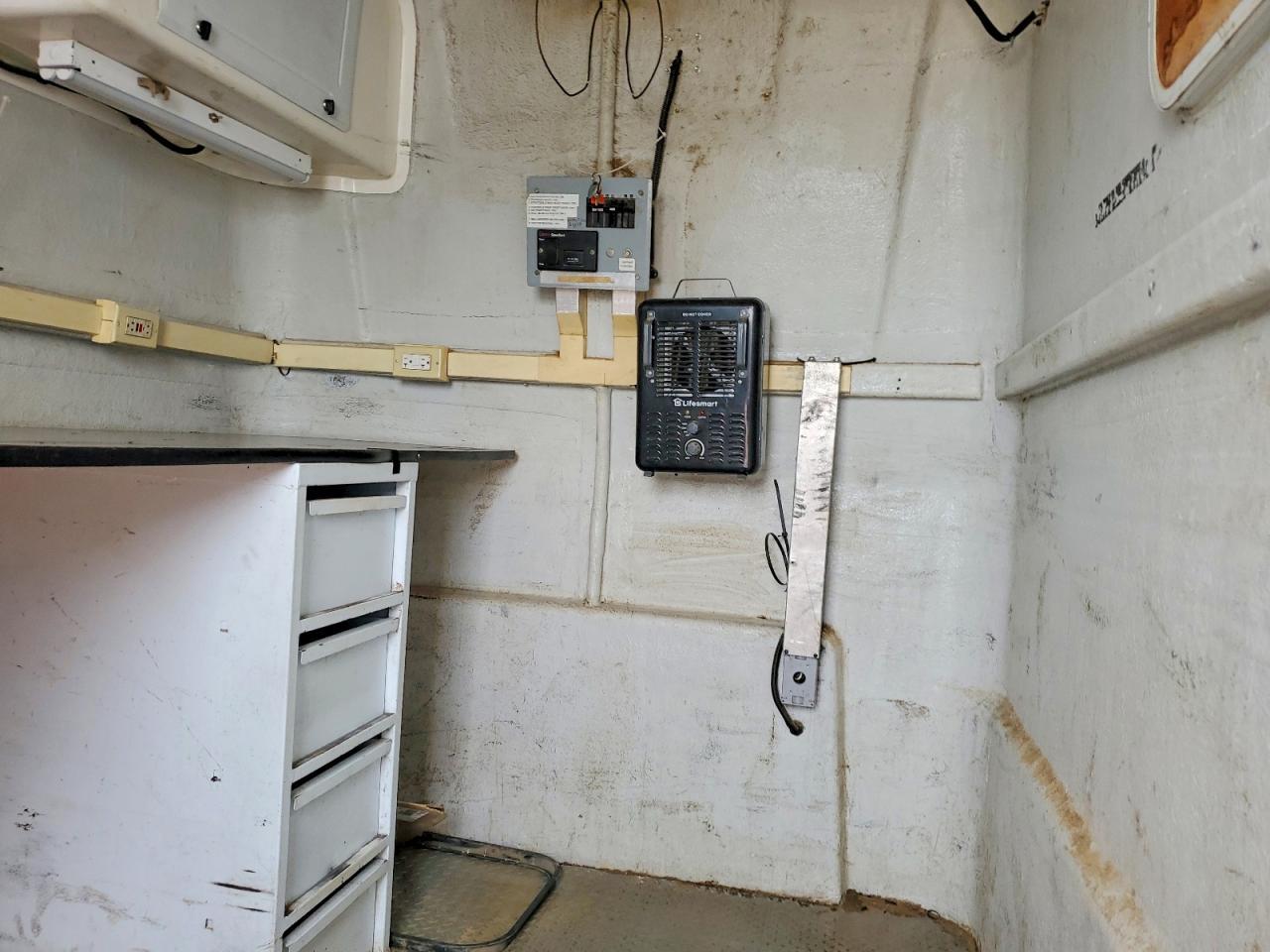 2006 Pelsue Fiber Optic Splicing Trailer