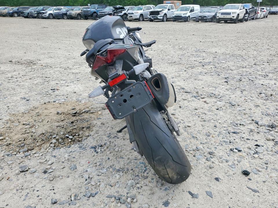 2023 Aprilia RSV4 1100 Factory