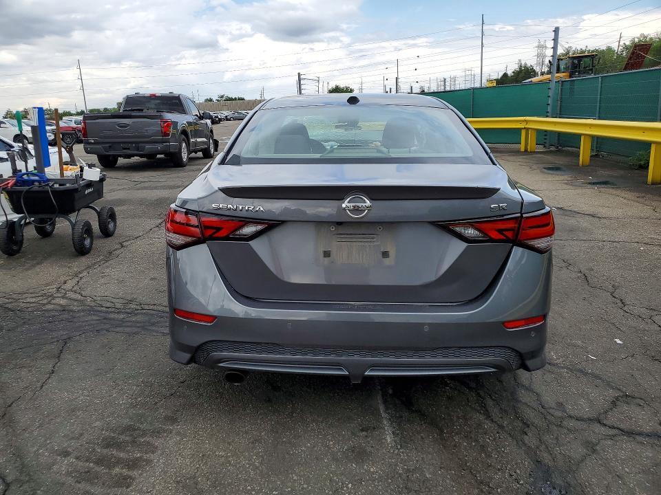 2022 Nissan Sentra sr