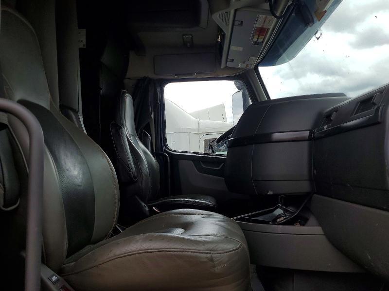 2022 Volvo VN VNL