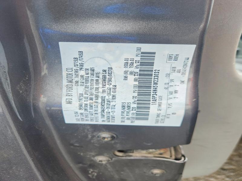 2005 Ford Focus ZX4