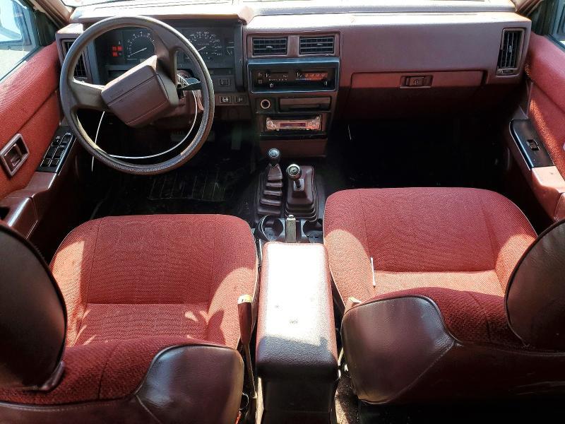 1991 Nissan Pathfinder xe
