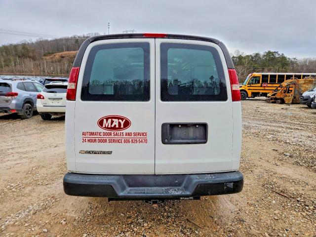 2017 Chevrolet Express G2500 4LT