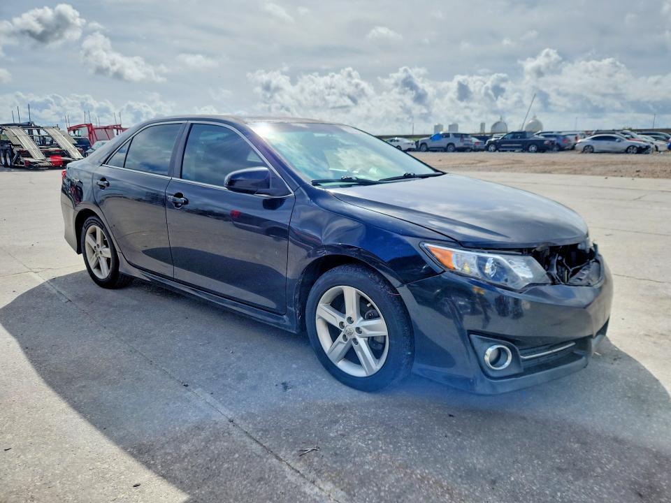 2013 Toyota Camry se