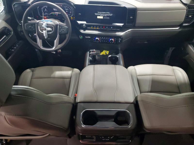 2025 GMC Sierra K1500 SLT