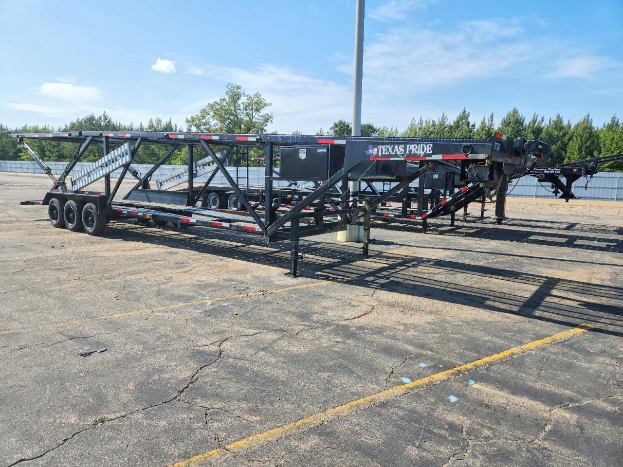 2023 Texas Pride CA84727KGN Car Carrier