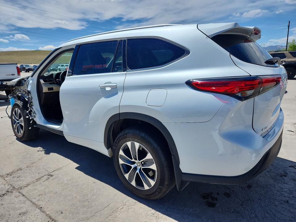 2022 Toyota Highlander Hybrid xle