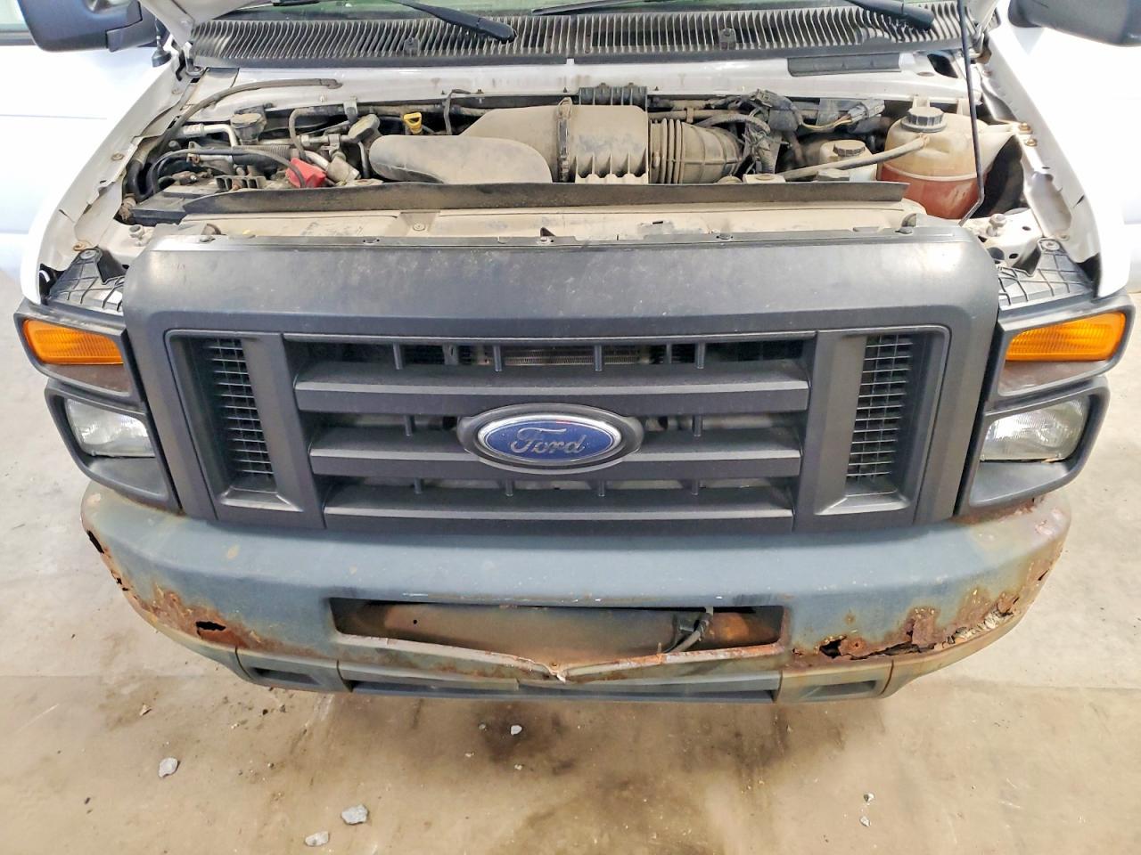 2012 Ford Econoline E350 Super Duty Wagon