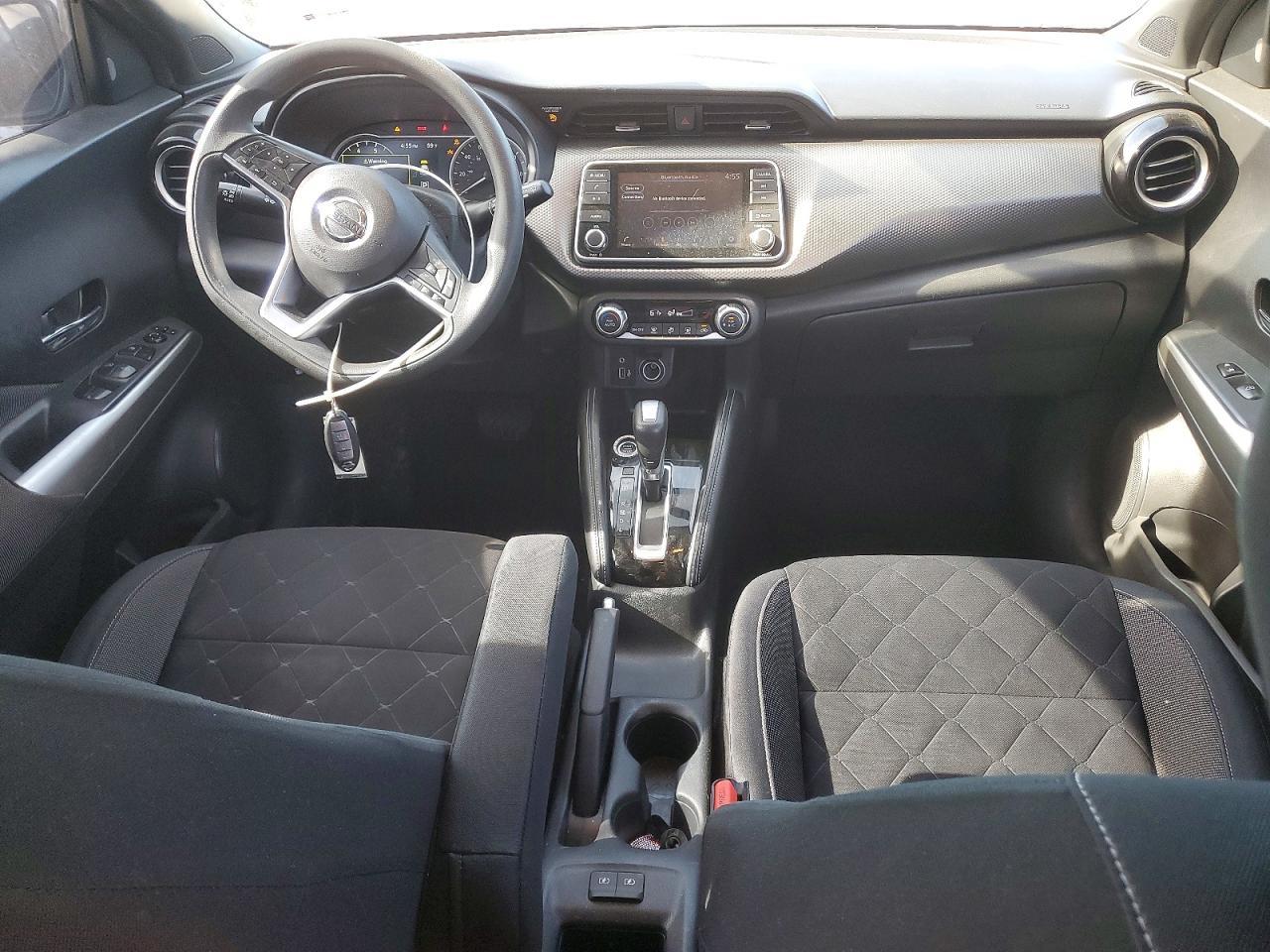 2019 Nissan Kicks sv