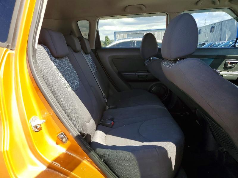 2010 KIA Soul +
