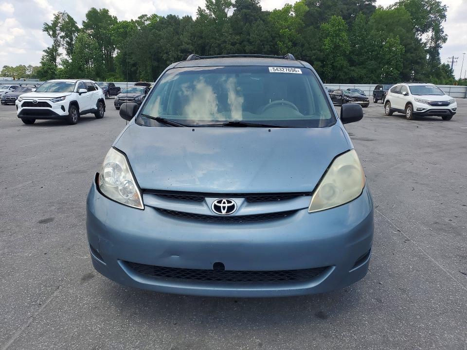 2006 Toyota Sienna le 7 Passenger
