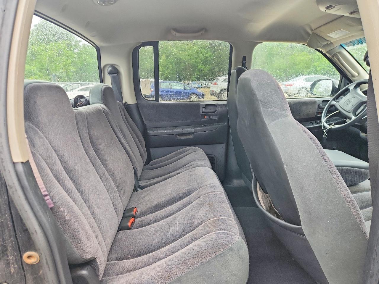 2001 Dodge Dakota Quattro