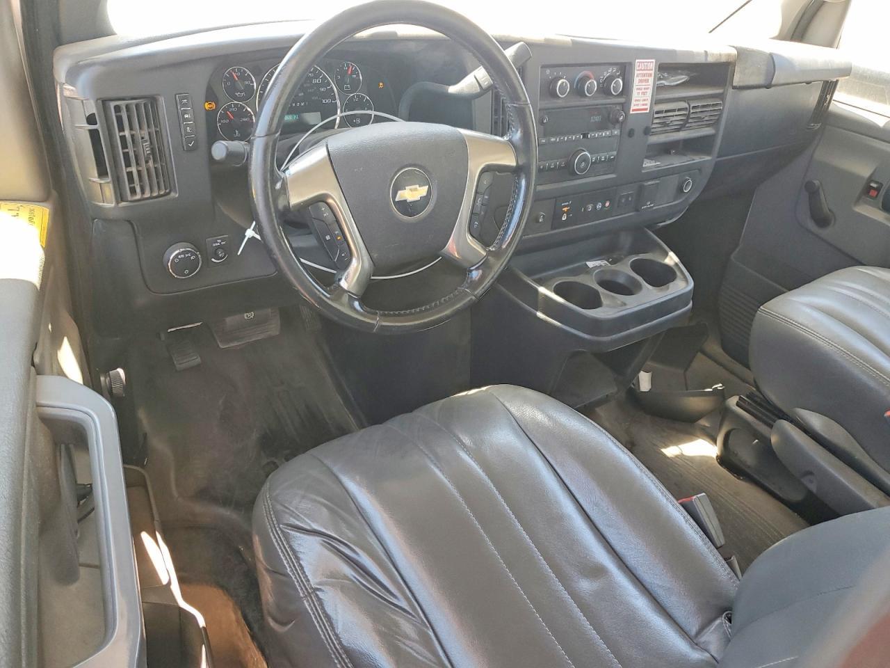 2019 Chevrolet Express G3500 BOX Truck