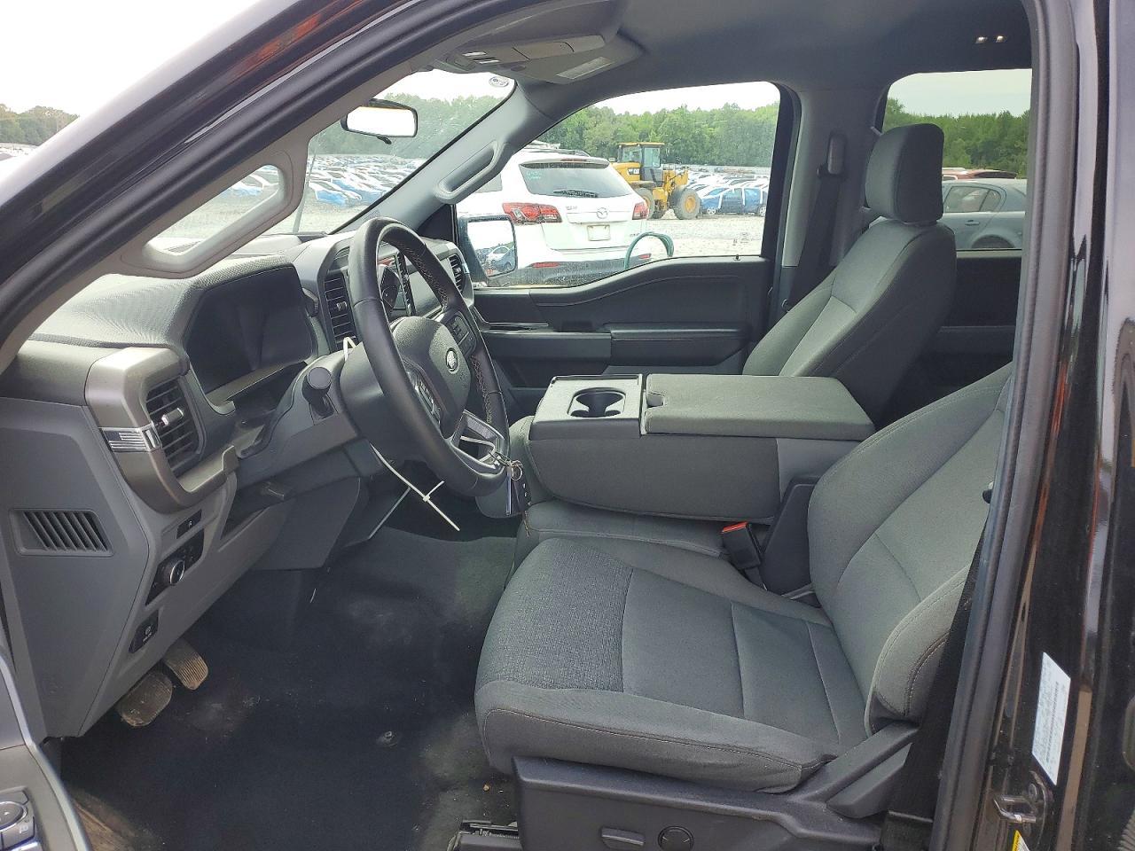 2025 Ford F150 XLT