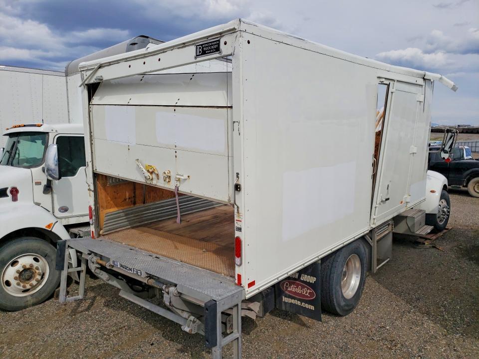 2022 Peterbilt 337 BOX Truck